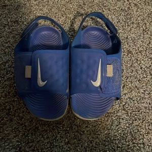 Nike boys sandals size 7c
